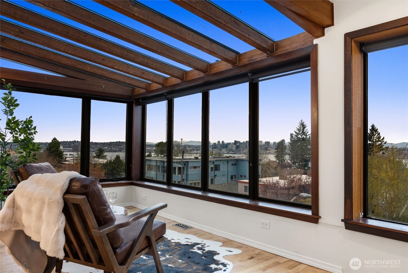 1627 California Avenue SW #4, Seattle, WA 98116