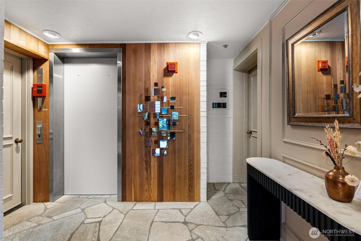 1627 California Avenue SW #4, Seattle, WA 98116