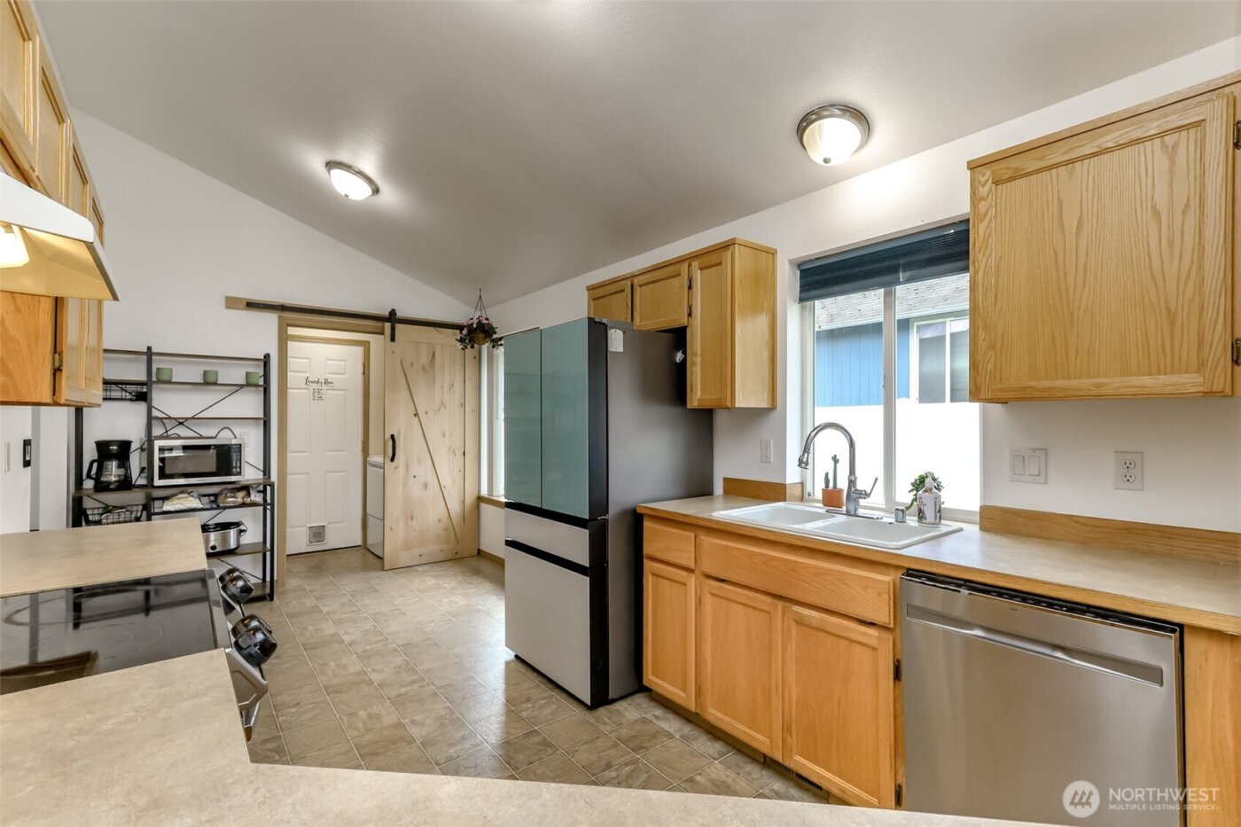 774 Carriage Court Drive W, Eatonville, WA 98328