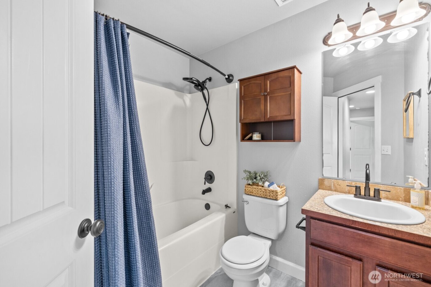 3815 Southlake Drive SE, Lacey, WA 98503