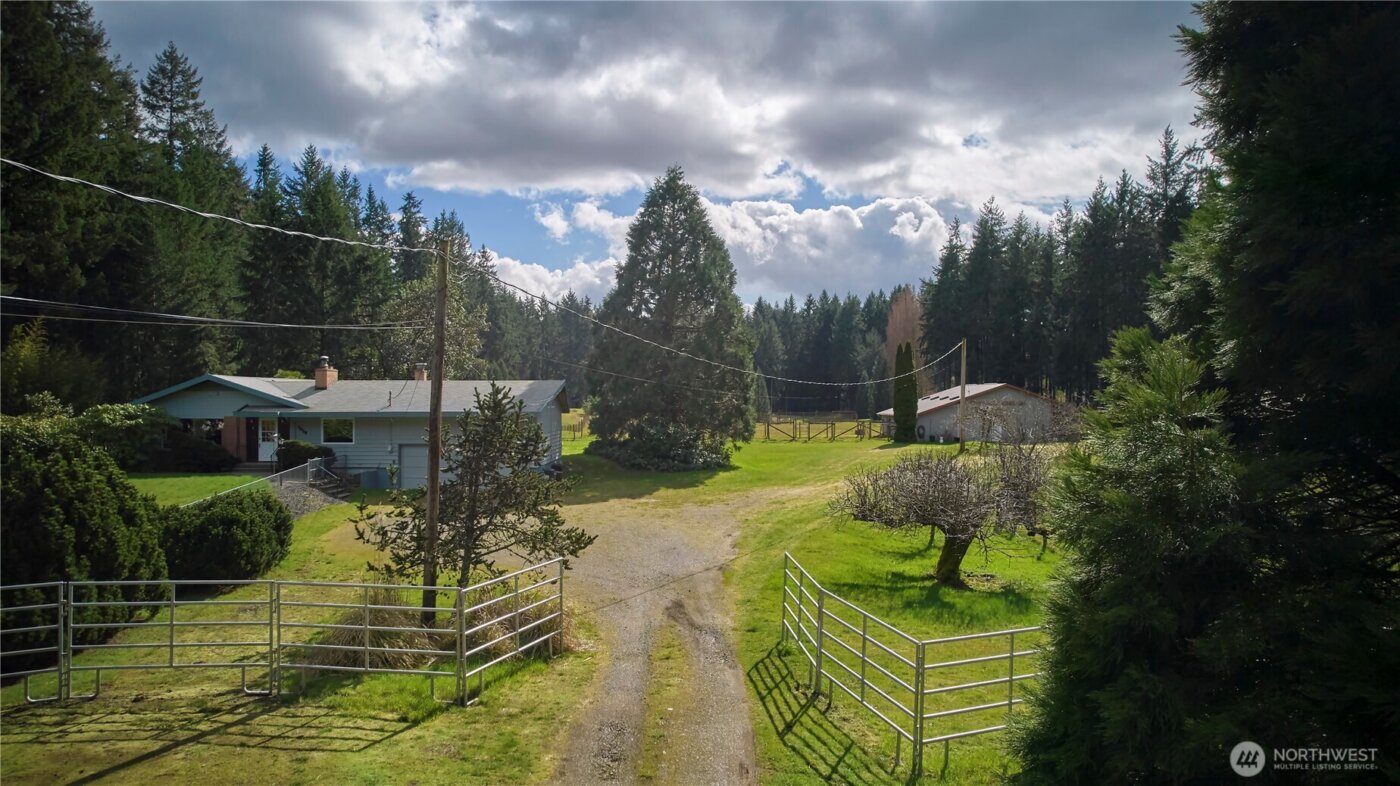 1858 SE Cedar Road , Port Orchard, WA 98367