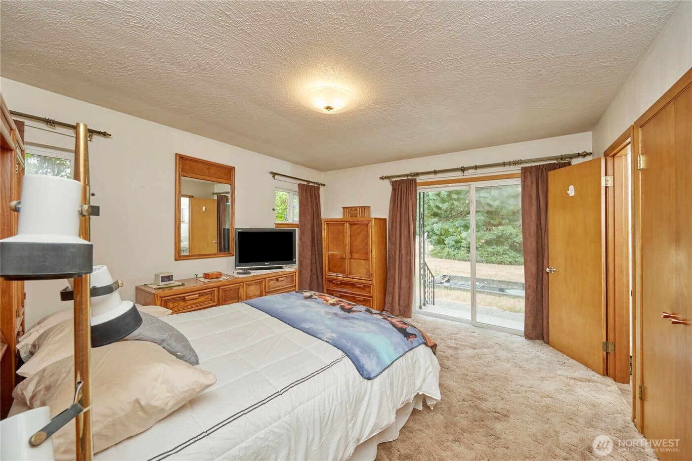 1858 SE Cedar Road , Port Orchard, WA 98367