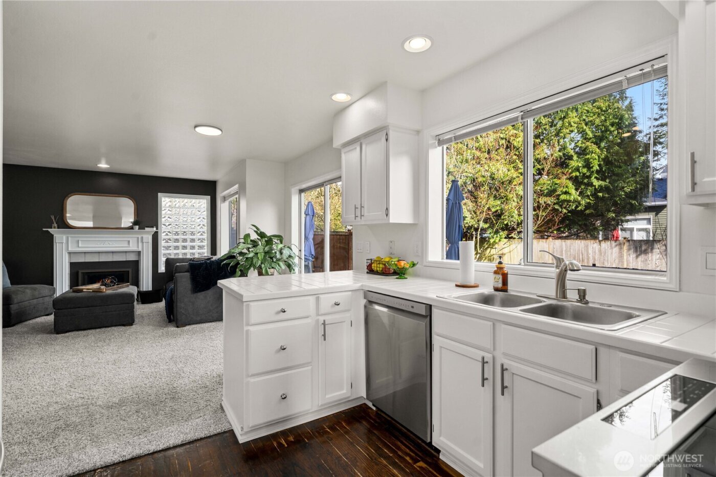 28134 235th Avenue SE, Maple Valley, WA 98038