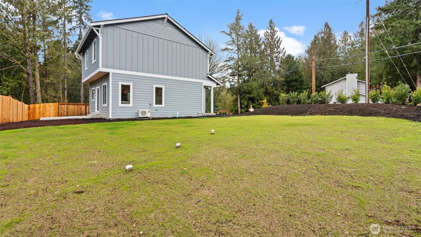 21855 Wavecrest Avenue NE, Poulsbo, WA 98370