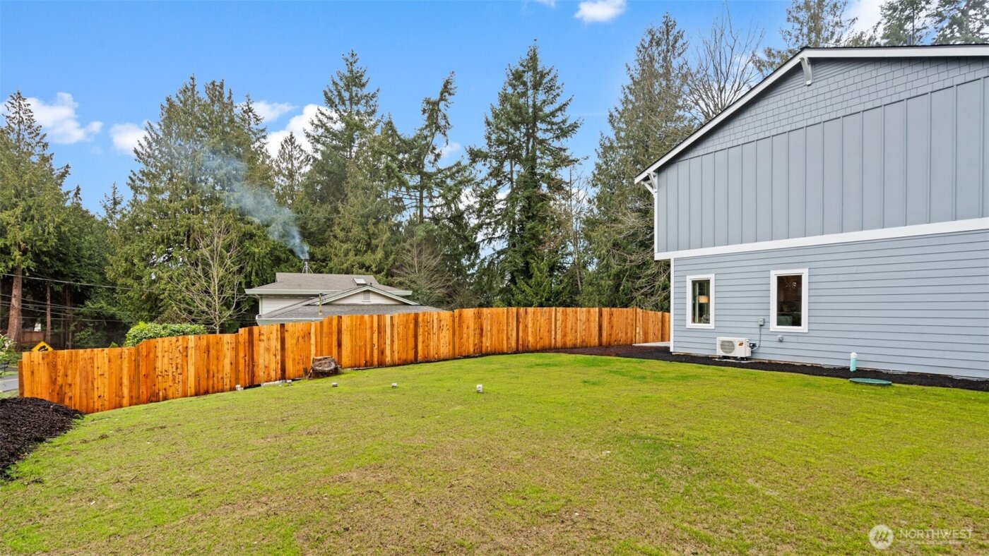 21855 Wavecrest Avenue NE, Poulsbo, WA 98370