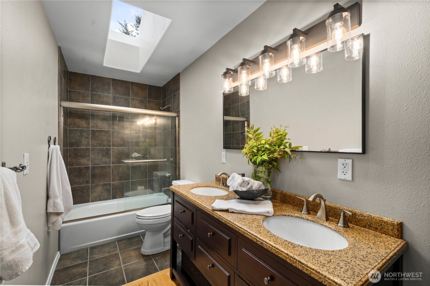 23411 SE 251st Place , Maple Valley, WA 98038