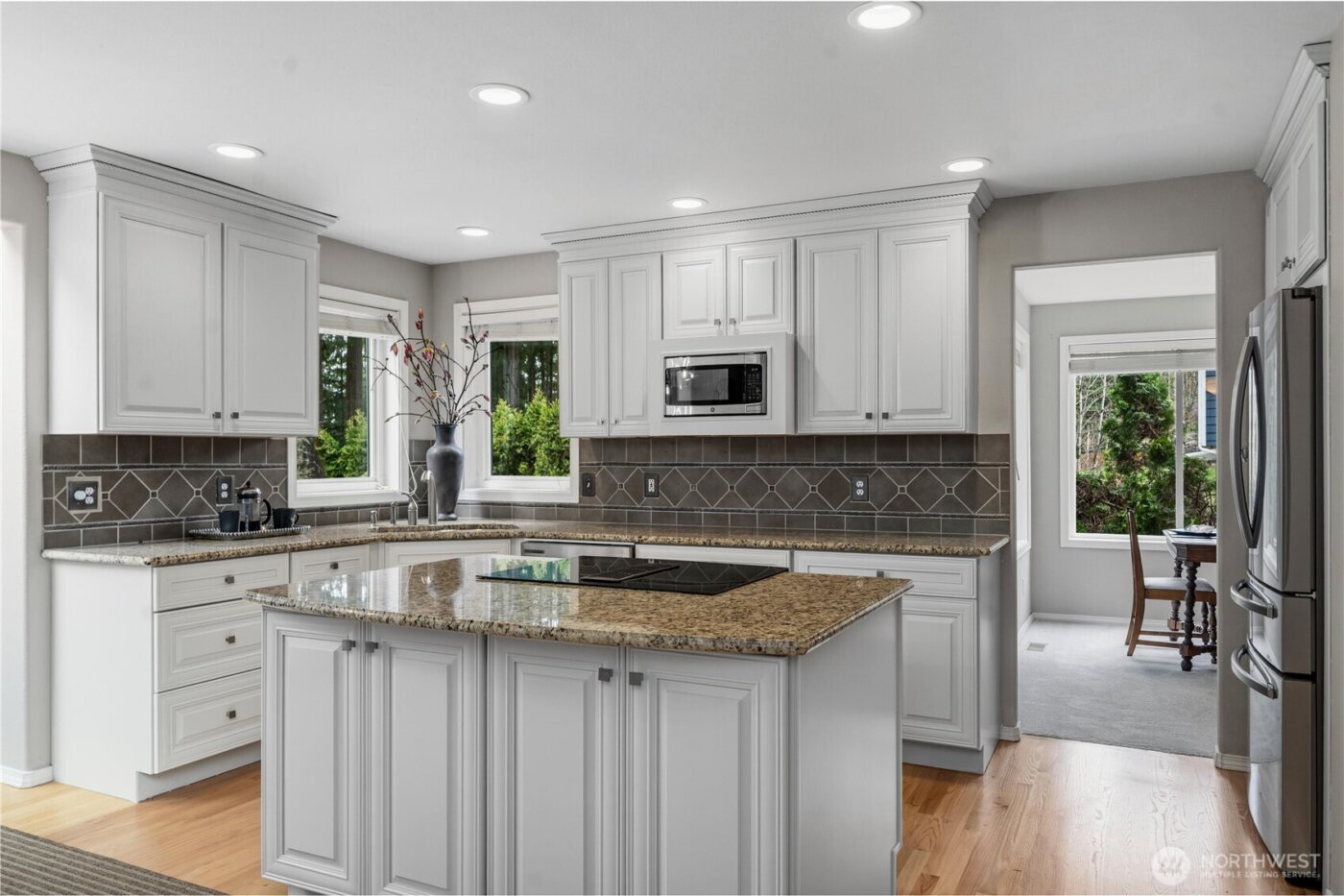 23411 SE 251st Place , Maple Valley, WA 98038