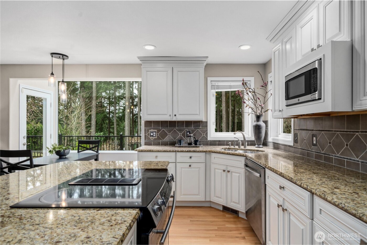 23411 SE 251st Place , Maple Valley, WA 98038