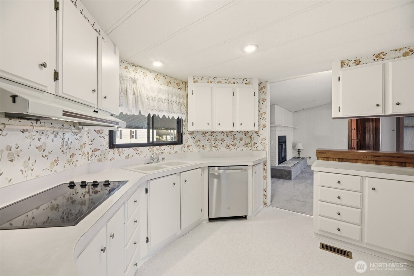 620 112th Street SE #205, Everett, WA 98208