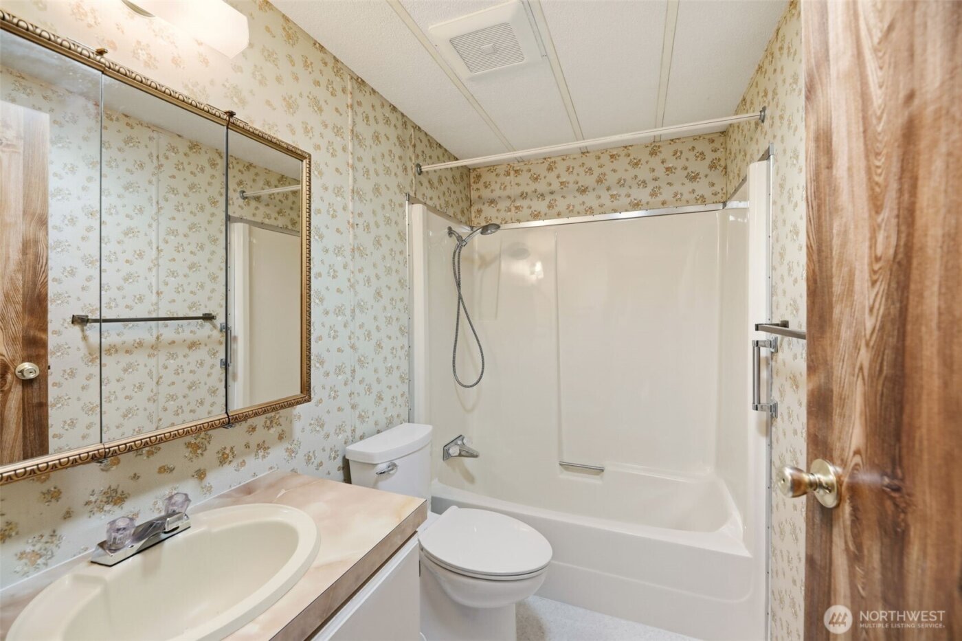 620 112th Street SE #205, Everett, WA 98208