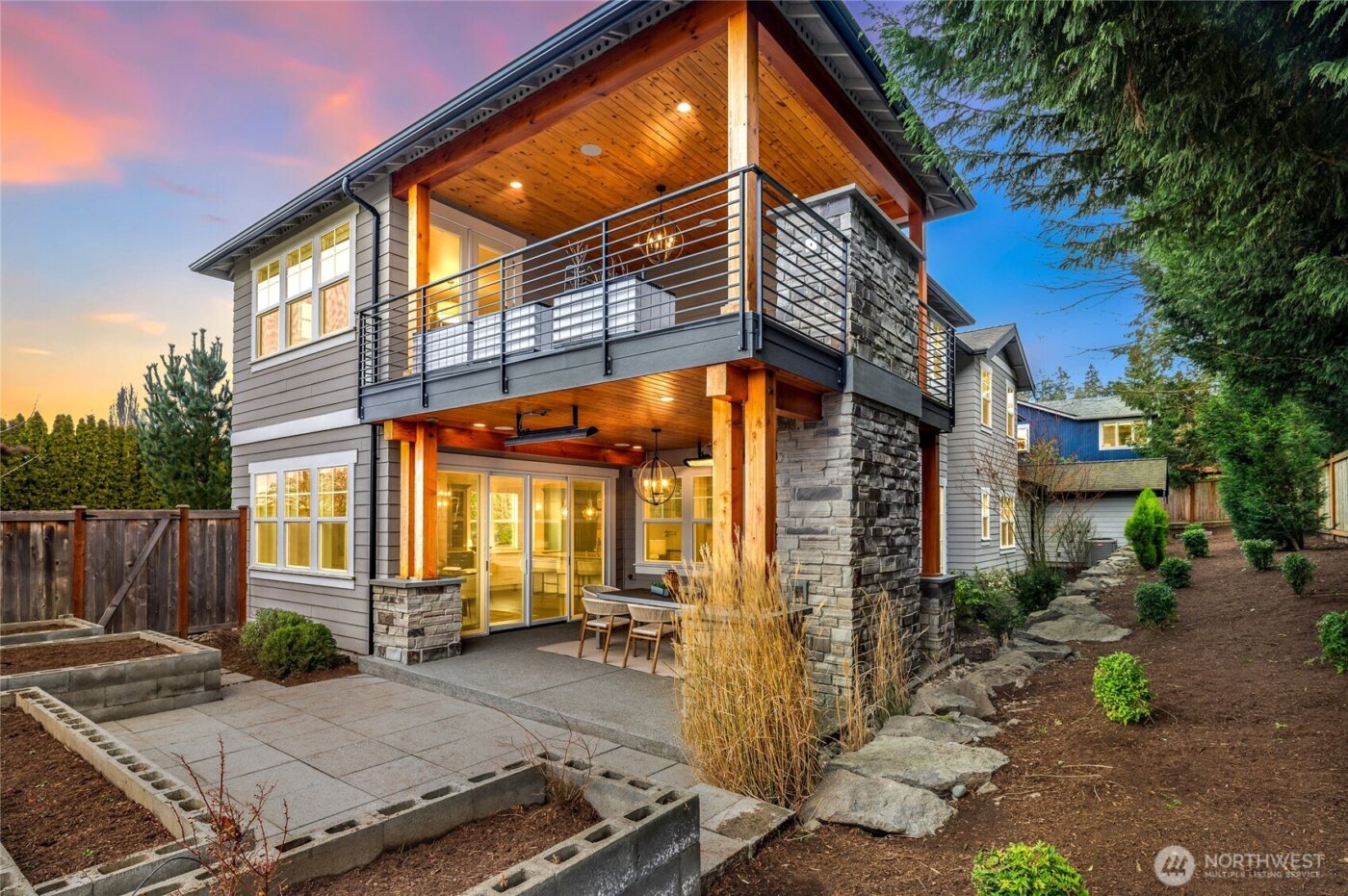 807 8th Avenue S, Kirkland, WA 98033-6702