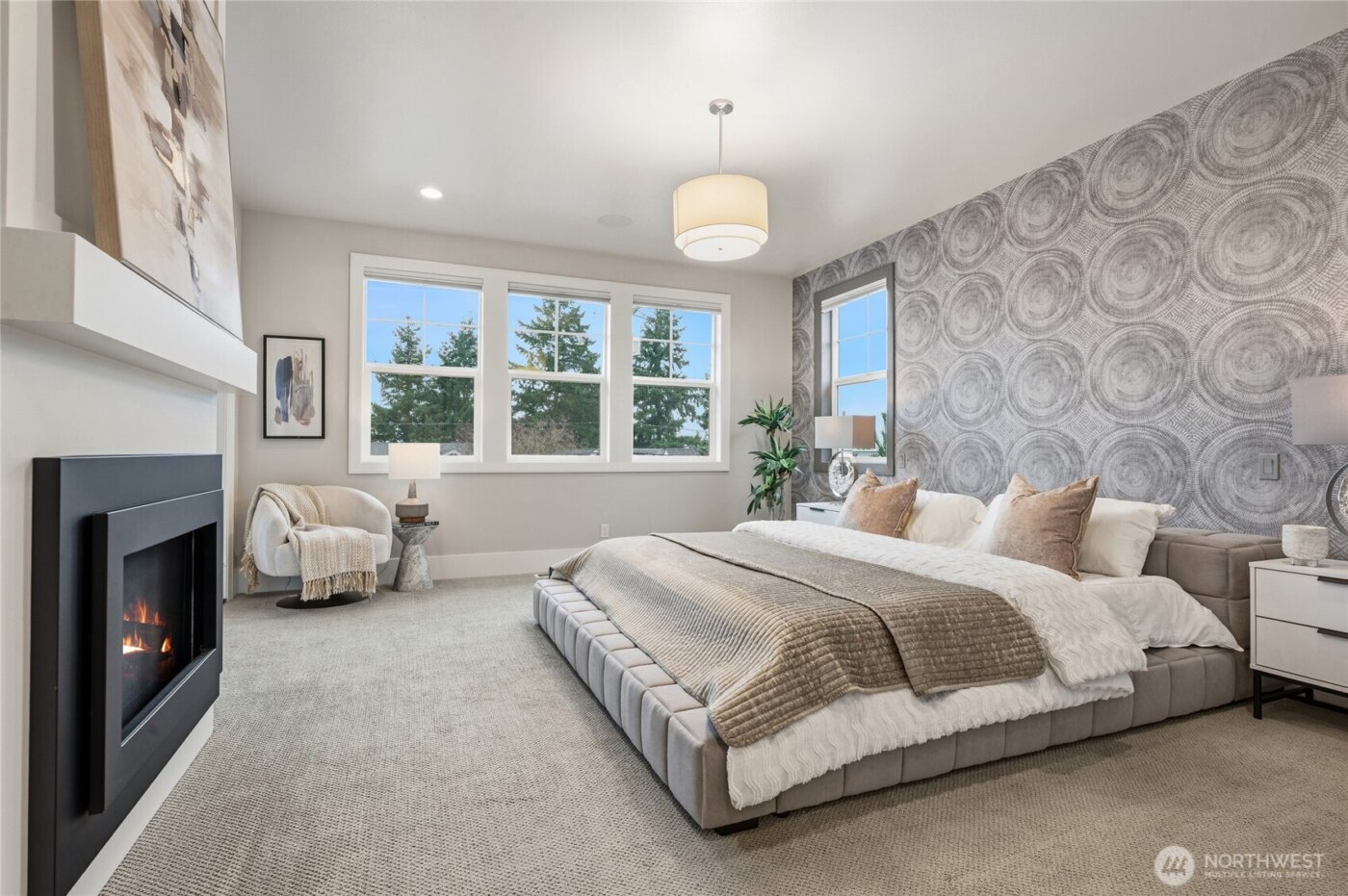 807 8th Avenue S, Kirkland, WA 98033-6702