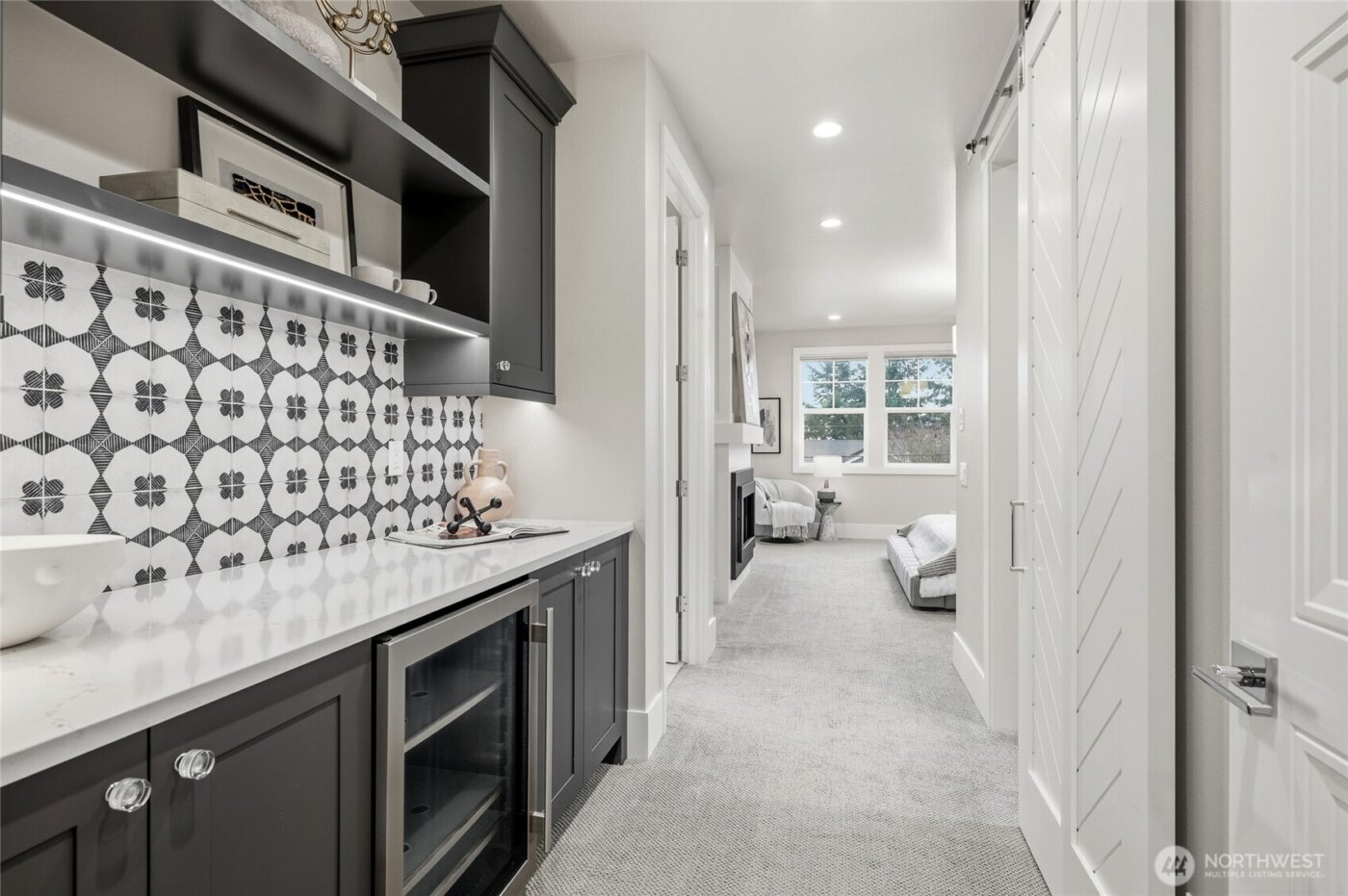 807 8th Avenue S, Kirkland, WA 98033-6702