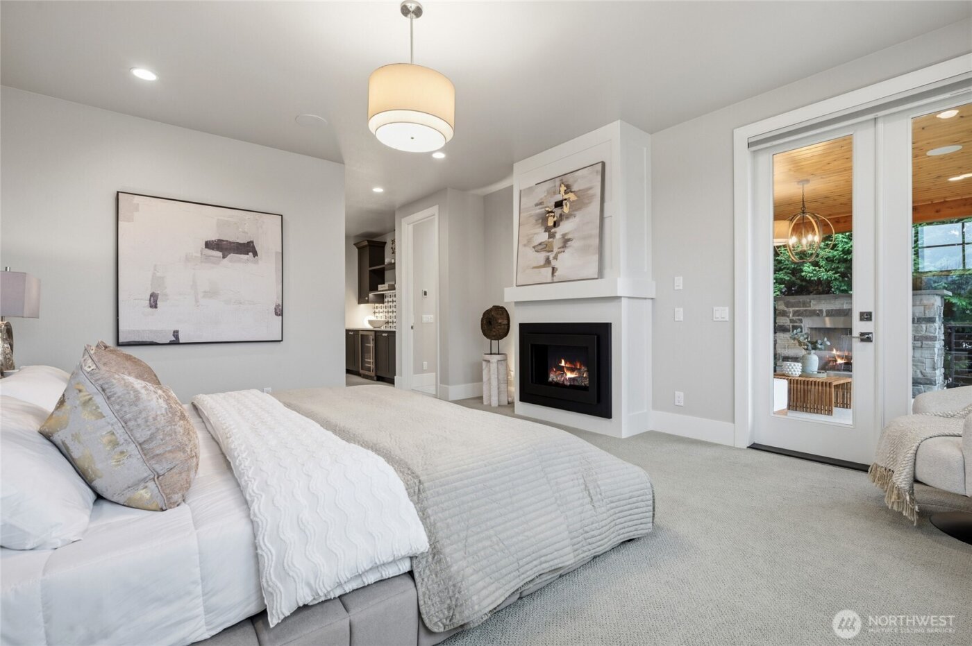 807 8th Avenue S, Kirkland, WA 98033-6702