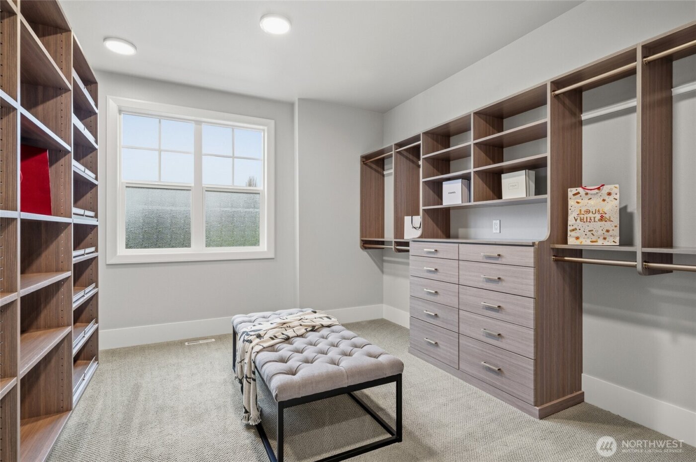 807 8th Avenue S, Kirkland, WA 98033-6702