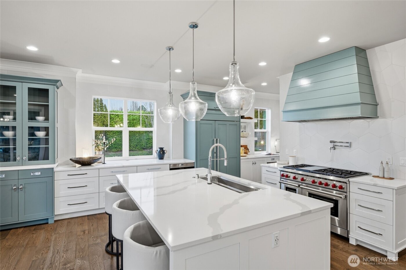 807 8th Avenue S, Kirkland, WA 98033-6702