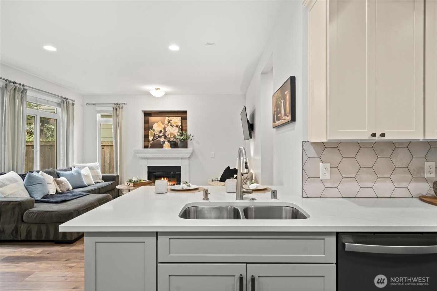 22754 SE 242nd Street , Maple Valley, WA 98038