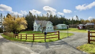 3196 Hawks Prairie Road , Oak Harbor, WA 98277