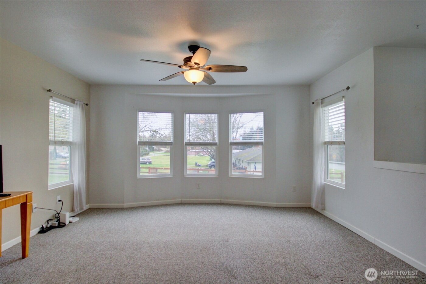 3196 Hawks Prairie Road , Oak Harbor, WA 98277