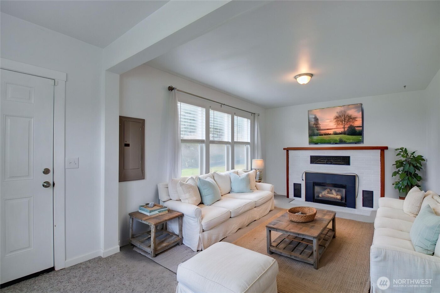 3196 Hawks Prairie Road , Oak Harbor, WA 98277