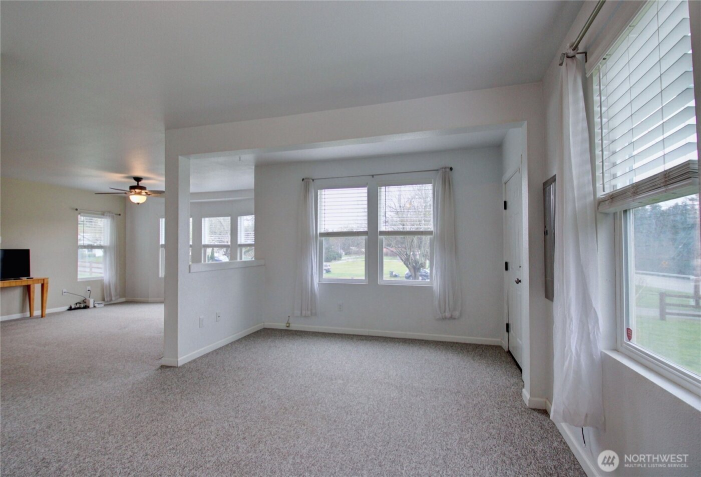 3196 Hawks Prairie Road , Oak Harbor, WA 98277