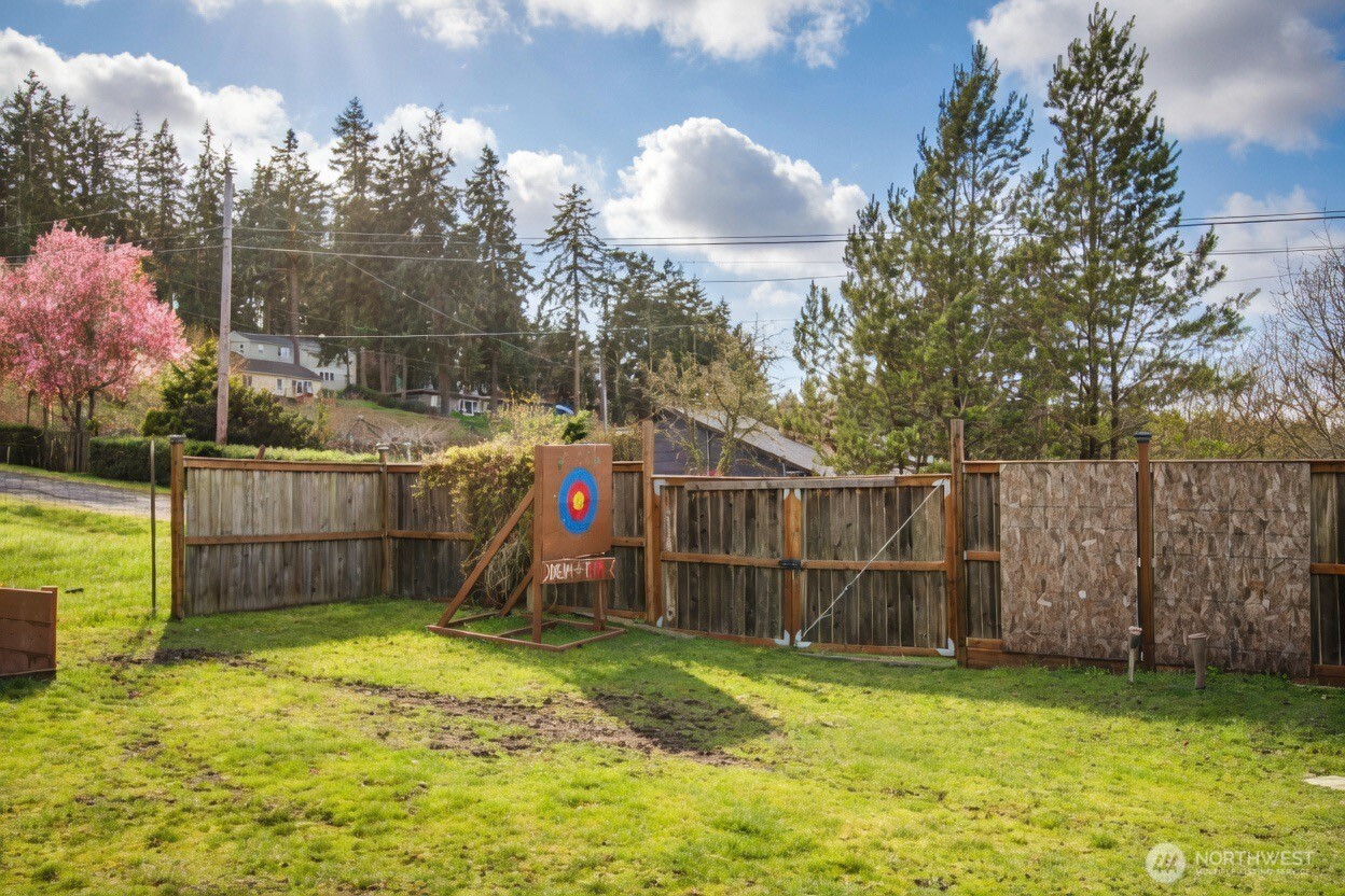 3196 Hawks Prairie Road , Oak Harbor, WA 98277