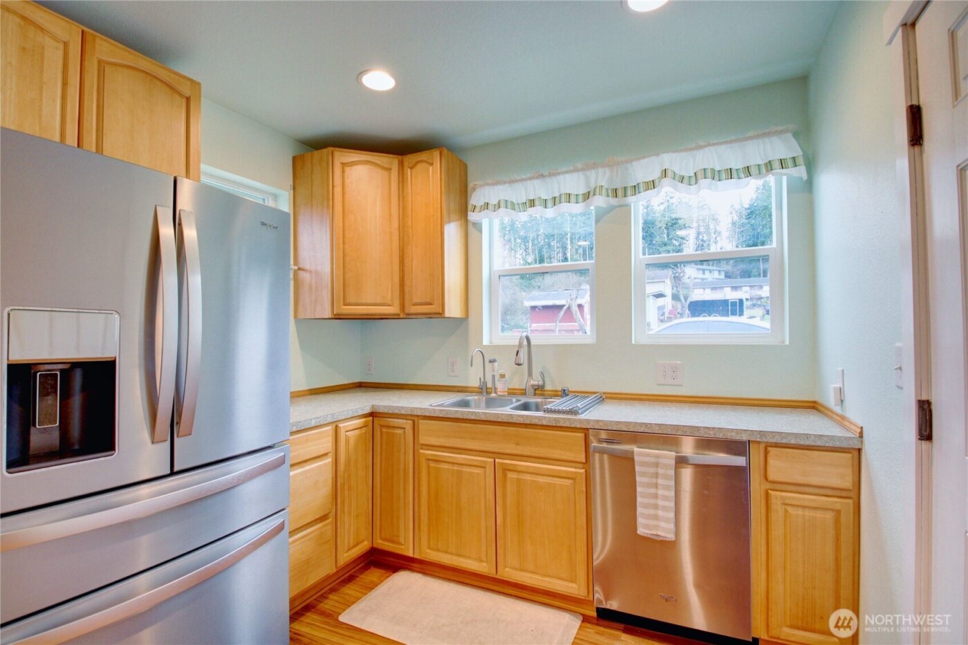 3196 Hawks Prairie Road , Oak Harbor, WA 98277