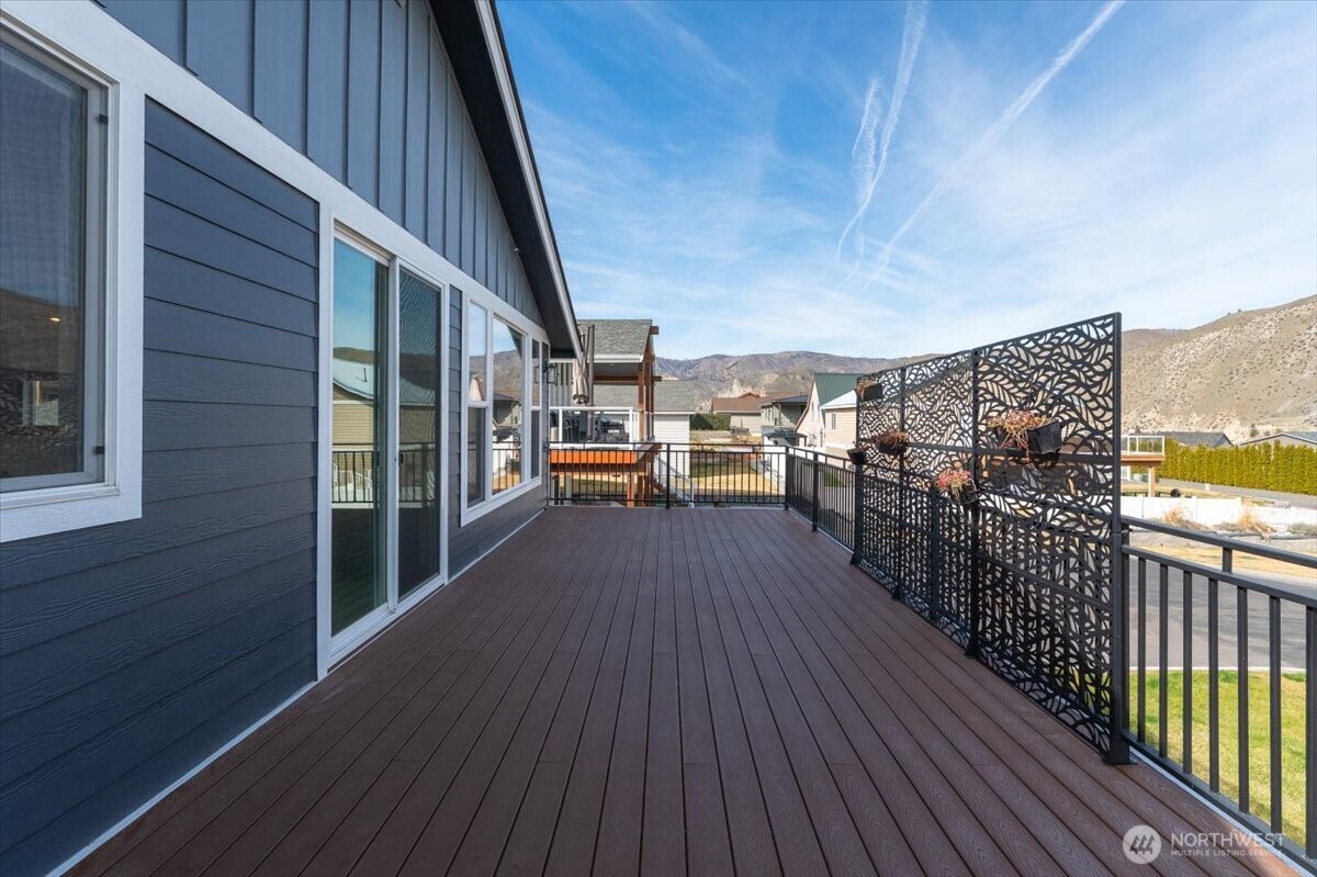 225 E Marine View Drive , Orondo, WA 98843