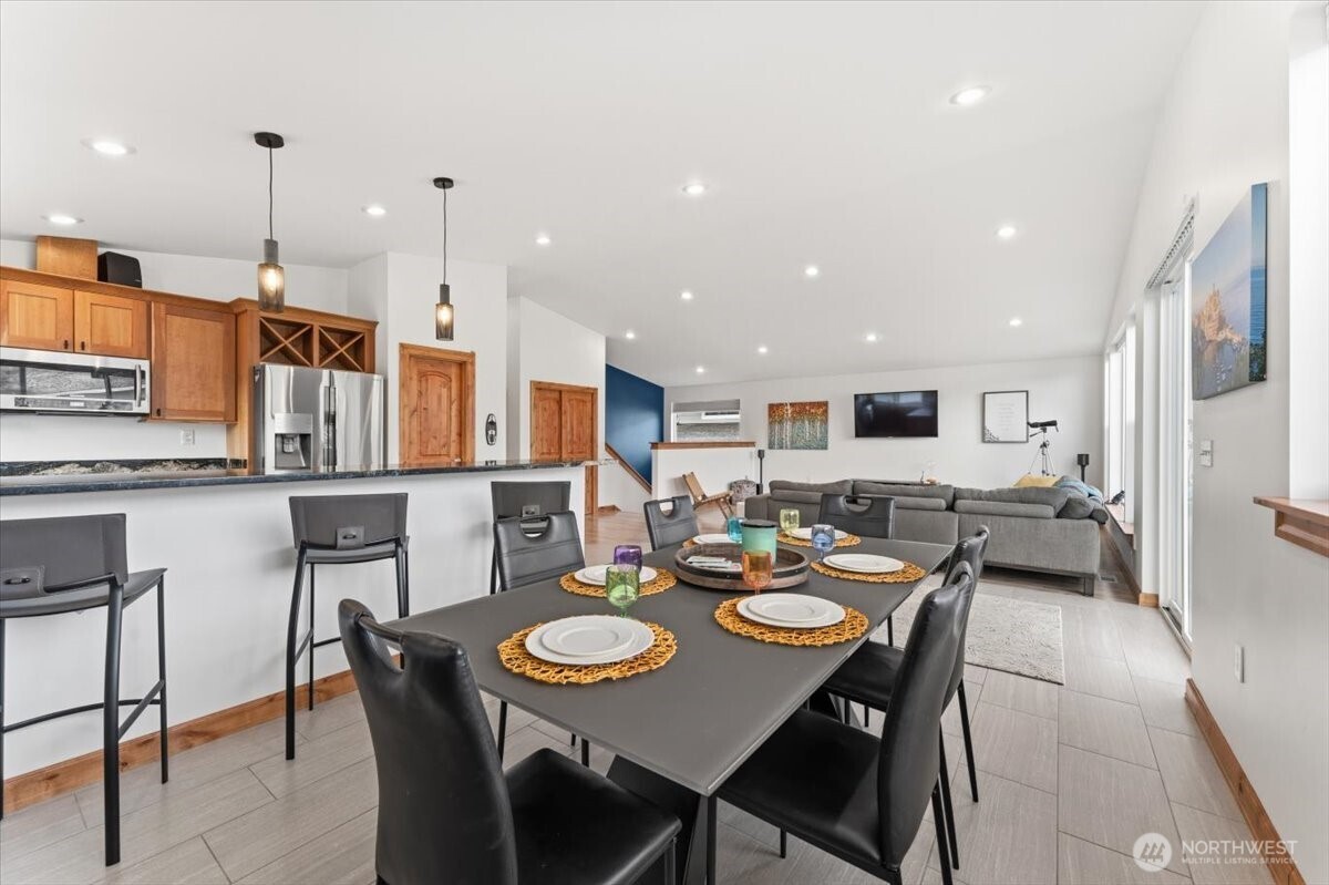 225 E Marine View Drive , Orondo, WA 98843