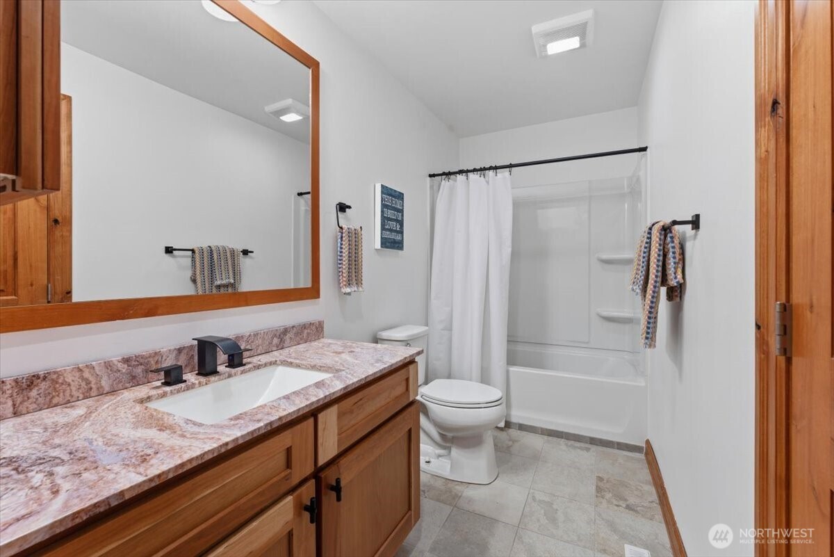 225 E Marine View Drive , Orondo, WA 98843