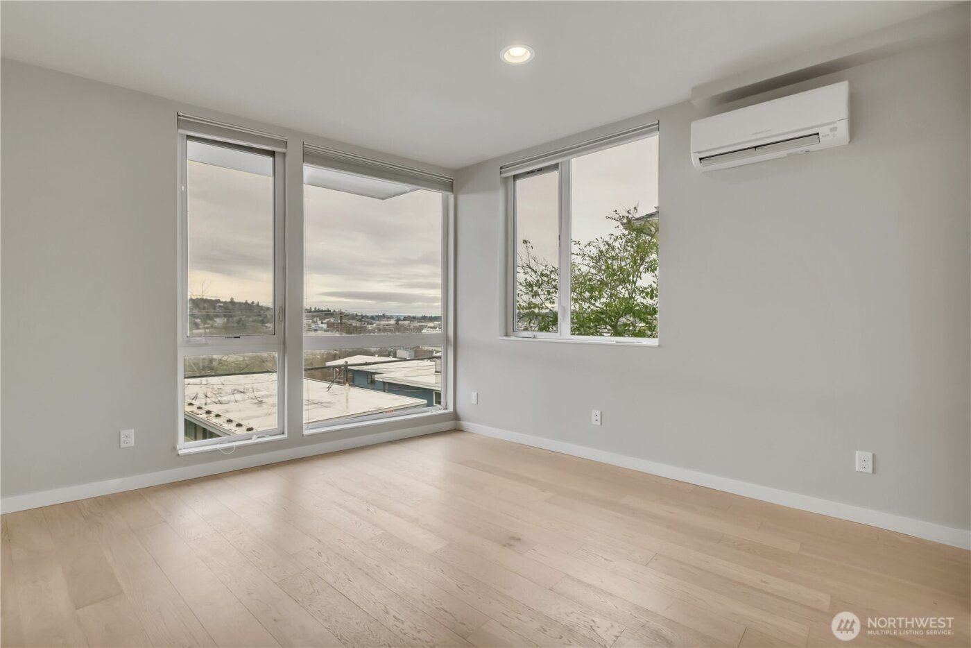 3639 13th Avenue W #C, Seattle, WA 98119