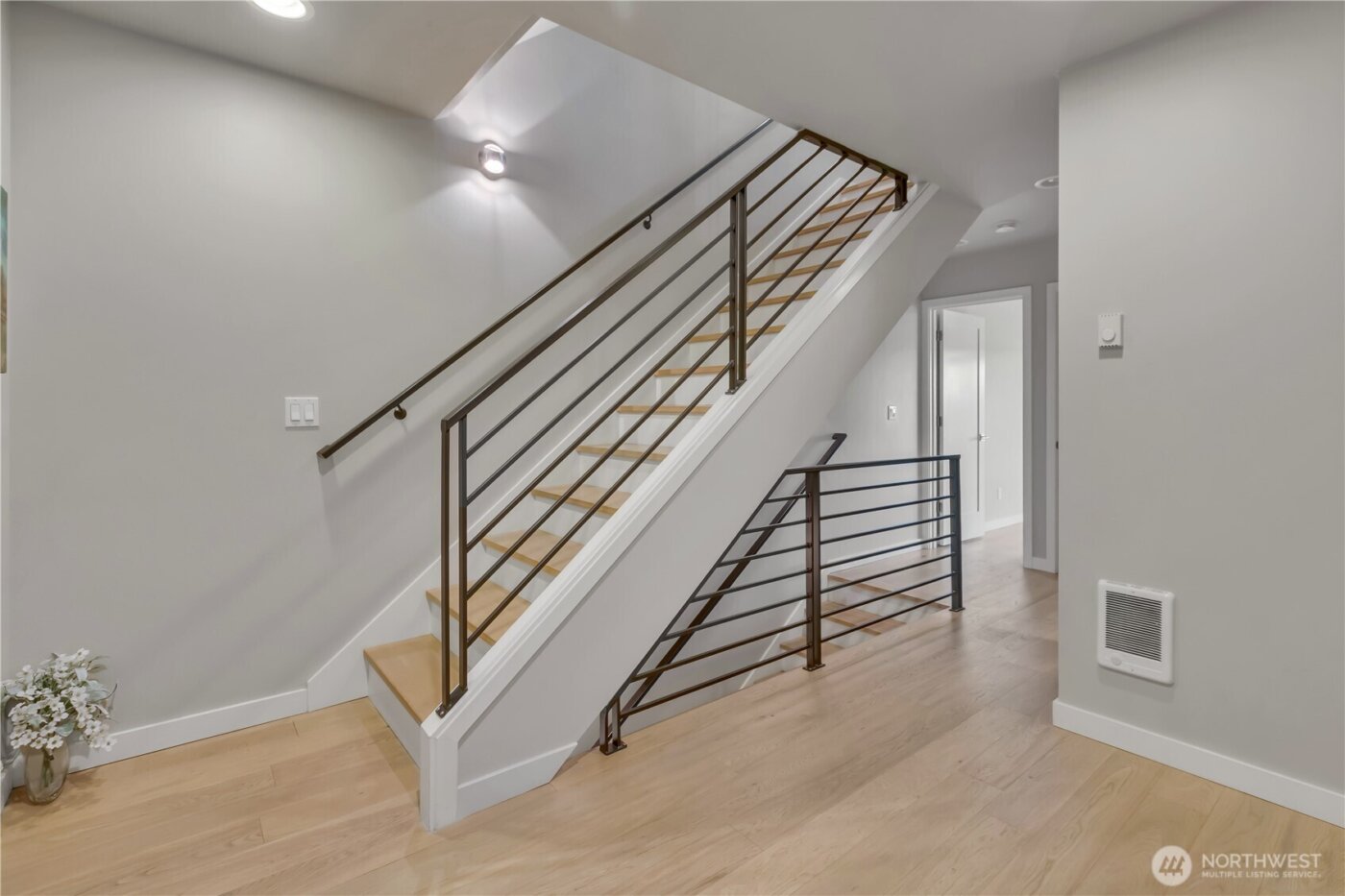 3639 13th Avenue W #C, Seattle, WA 98119