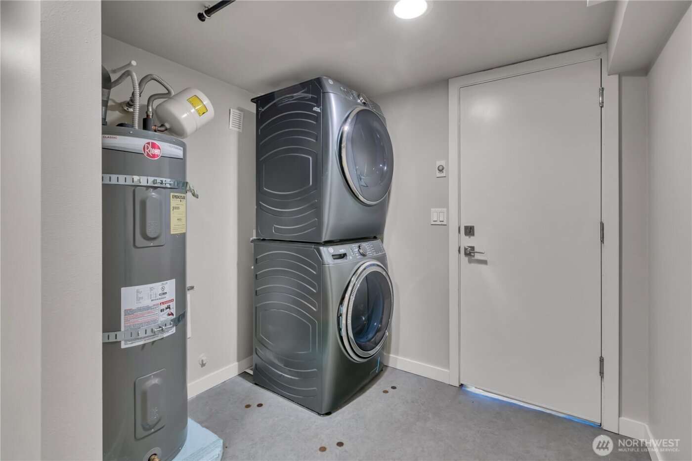 3639 13th Avenue W #C, Seattle, WA 98119