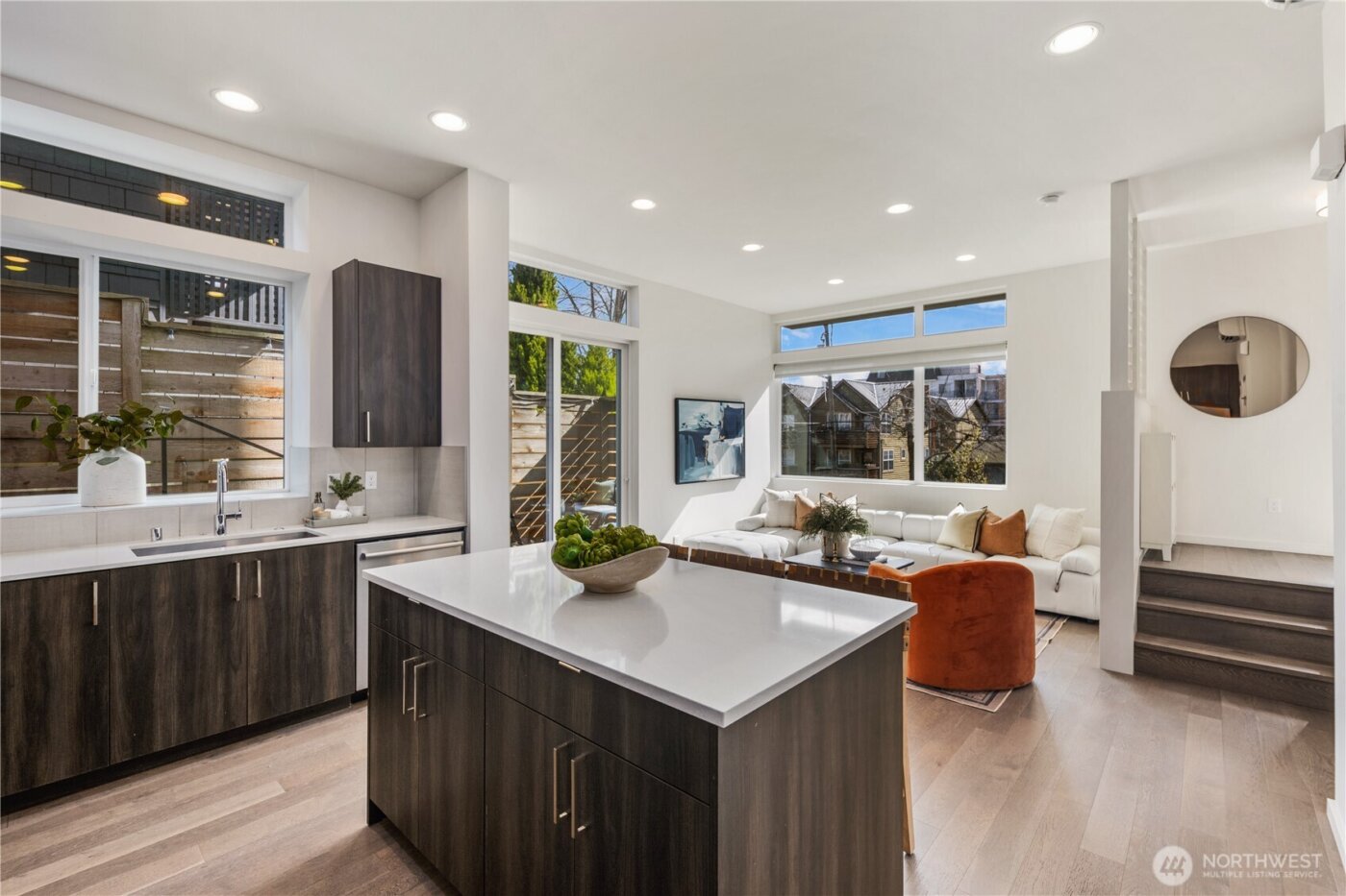 926 N 35th Street , Seattle, WA 98103