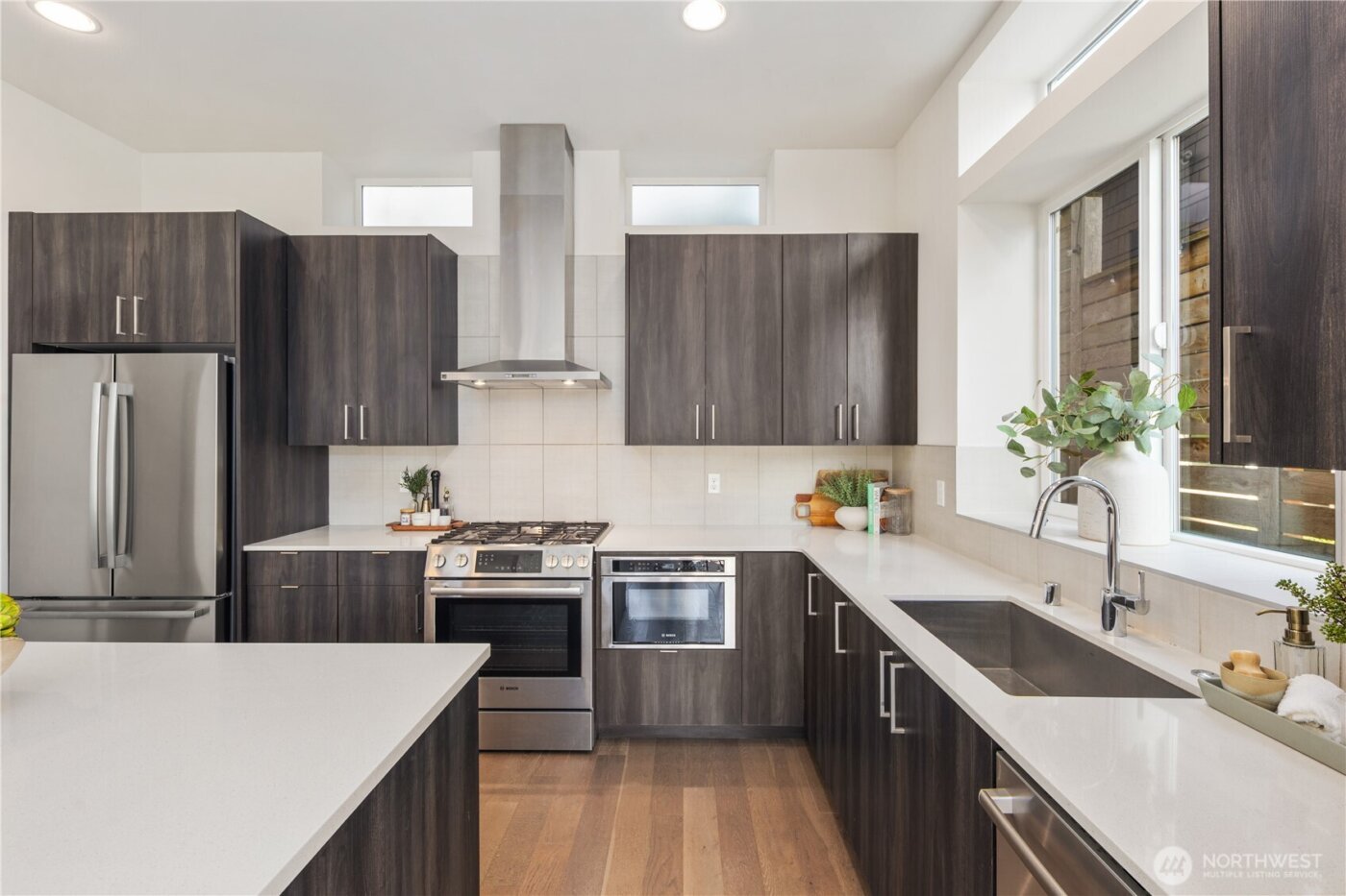 926 N 35th Street , Seattle, WA 98103