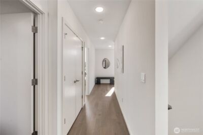 926 N 35th Street , Seattle, WA 98103 - Photo 19