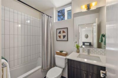 926 N 35th Street , Seattle, WA 98103 - Photo 22