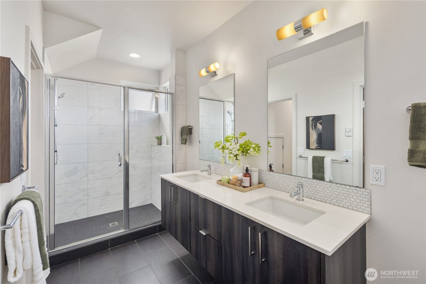 926 N 35th Street , Seattle, WA 98103