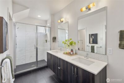 926 N 35th Street , Seattle, WA 98103 - Photo 29