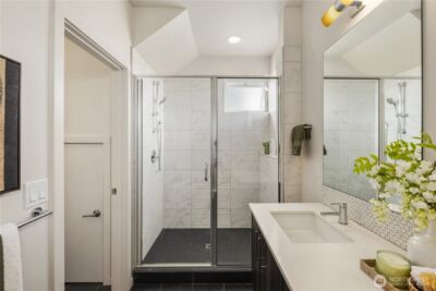 926 N 35th Street , Seattle, WA 98103 - Photo 30