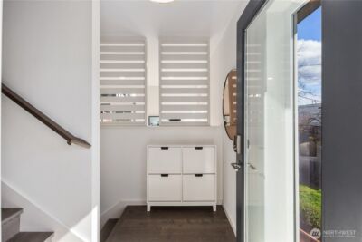 926 N 35th Street , Seattle, WA 98103 - Photo 3