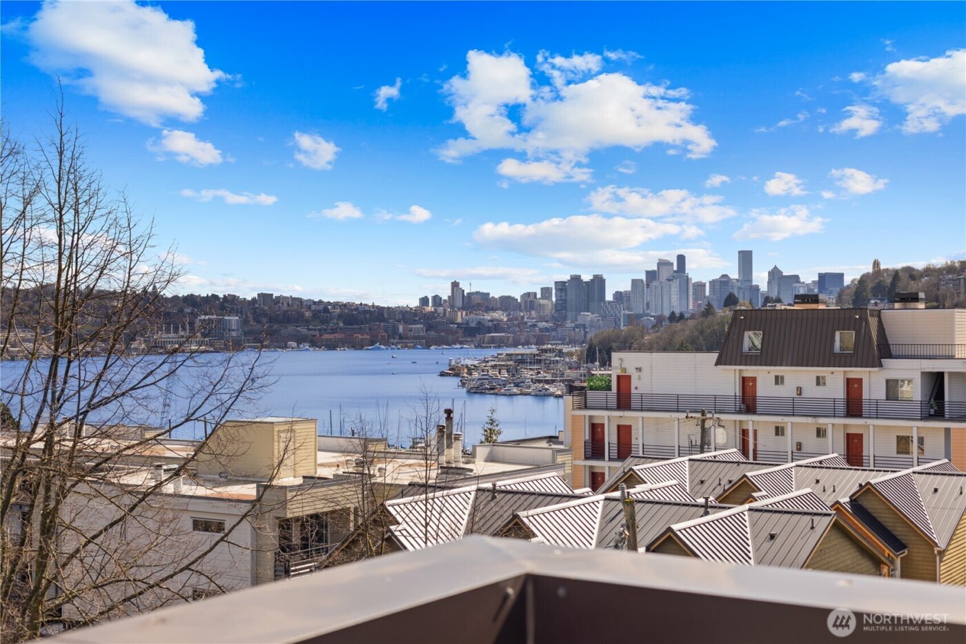 926 N 35th Street , Seattle, WA 98103