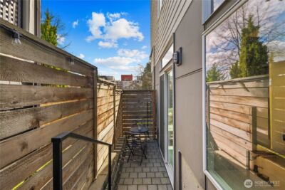 926 N 35th Street , Seattle, WA 98103 - Photo 8