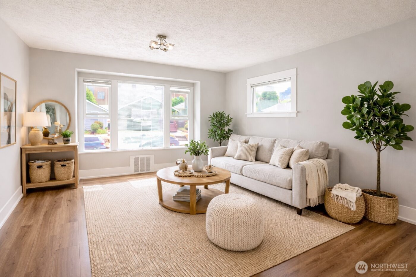 5611 Brooklyn Ave NE, Seattle, WA 98105