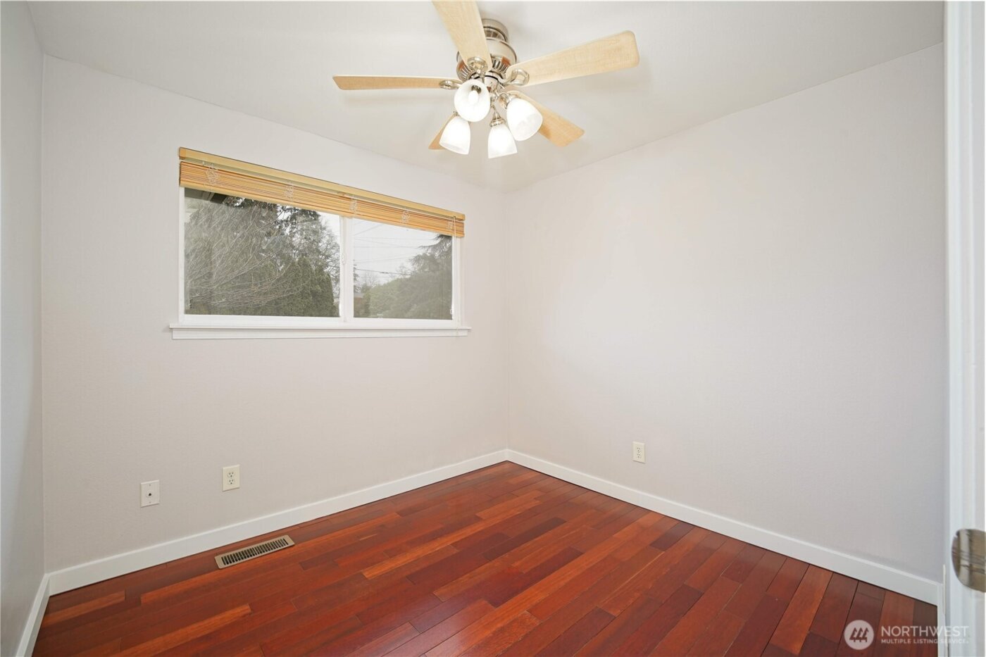 12320 Edgewood Ave SW , Lakewood, WA 98498