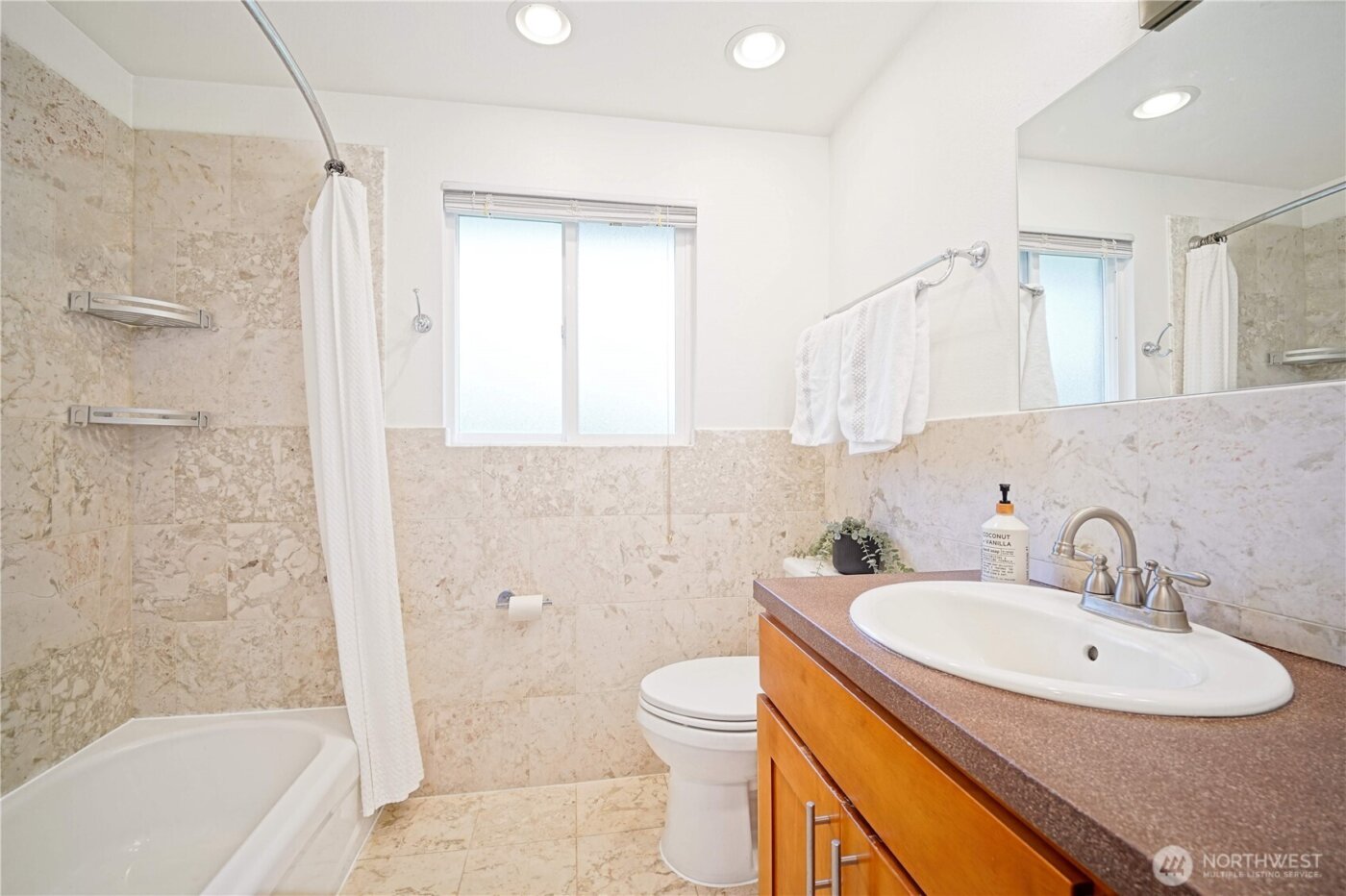 12320 Edgewood Ave SW , Lakewood, WA 98498