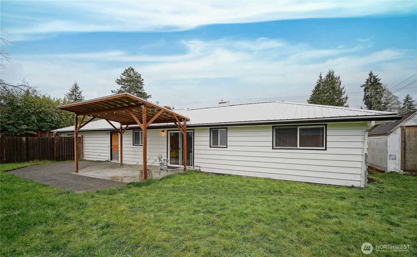 12320 Edgewood Ave SW , Lakewood, WA 98498