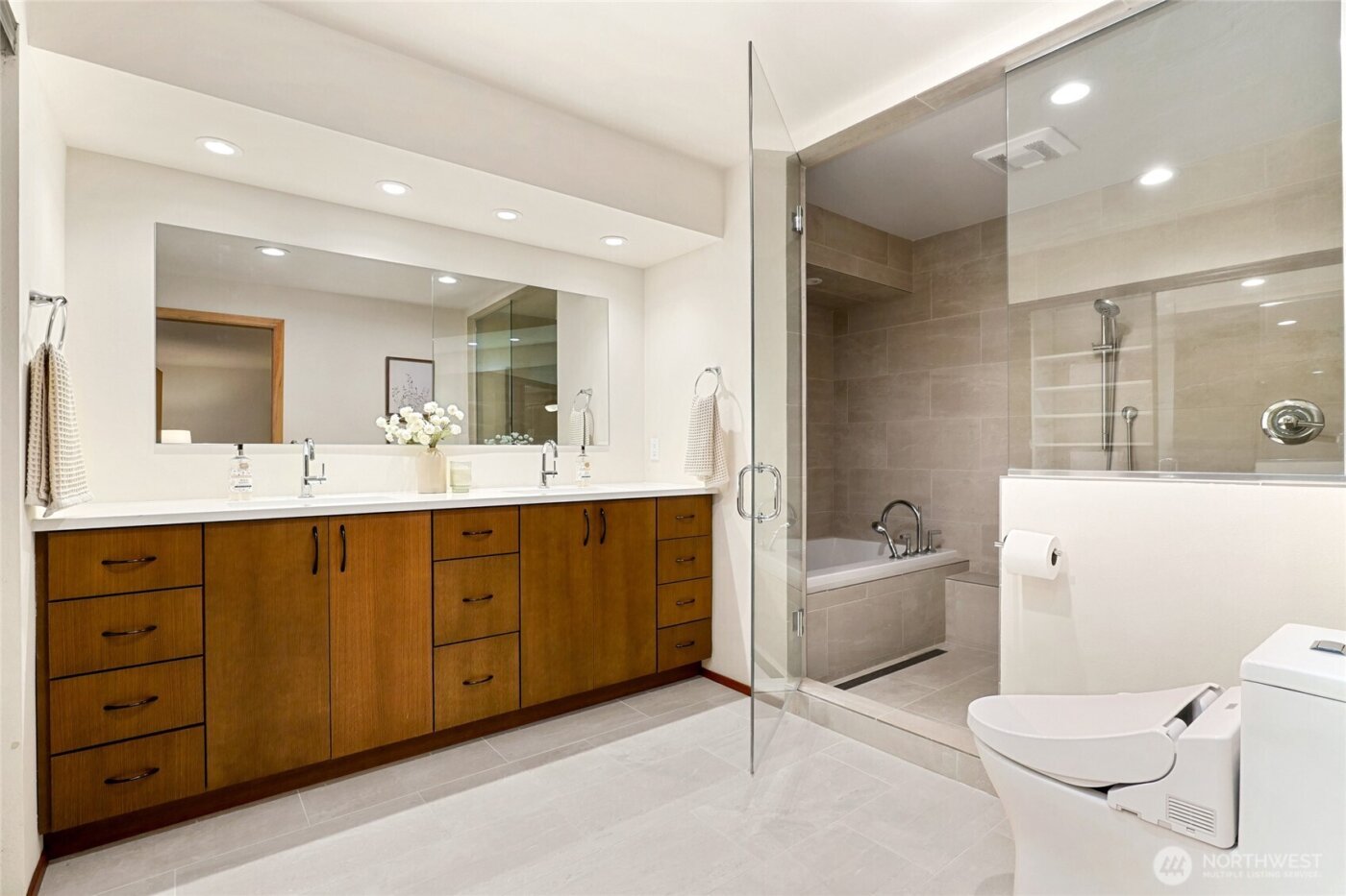 2518 Sahalee Drive East , Sammamish, WA 98074