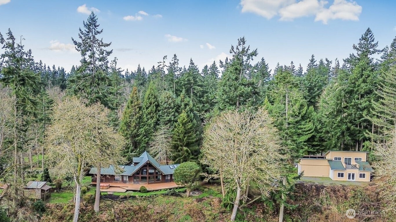 3968 S East Camano Drive , Camano Island, WA 98282