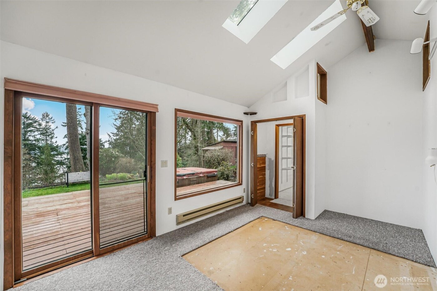 3968 S East Camano Drive , Camano Island, WA 98282